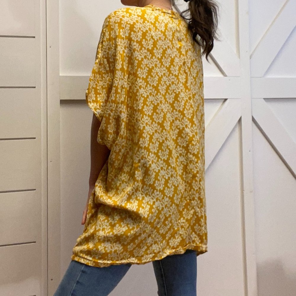 Loft Shall - mustard yellow print -Small